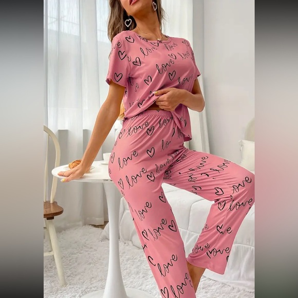 Women’s 2 Piece Pajama Top and Pant set - Picture 7 of 10